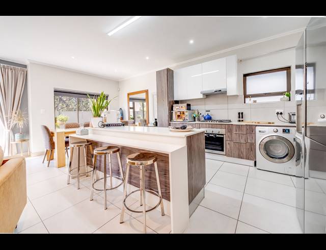 3 BEDROOM HOUSE FOR SALE IN BRYANSTON